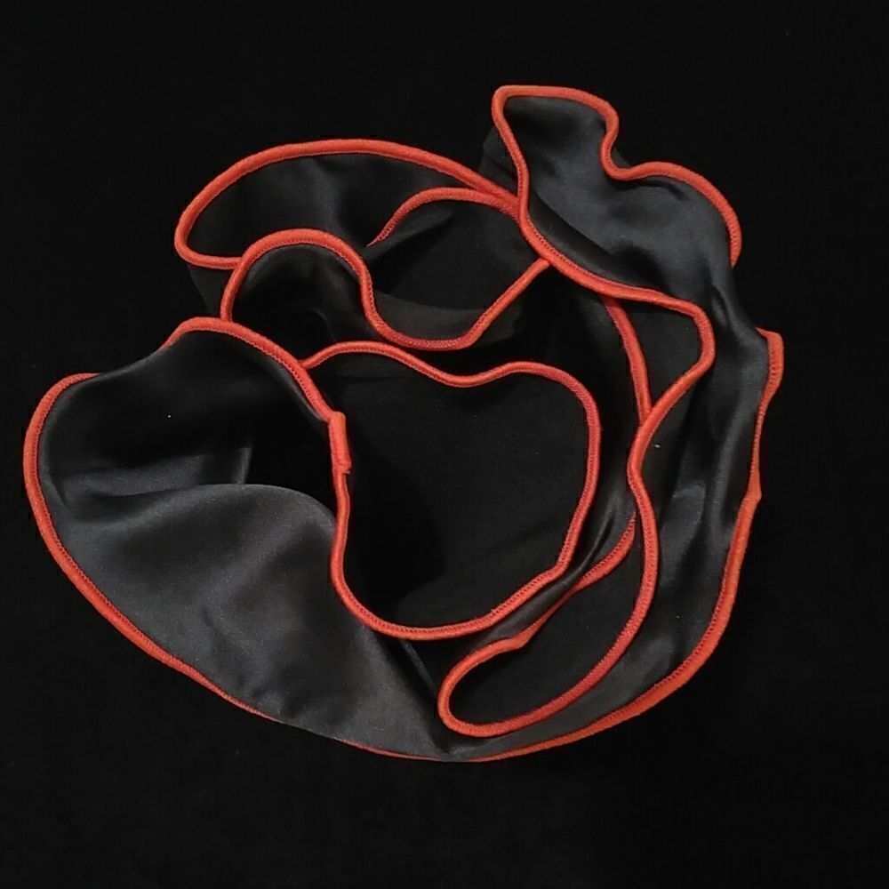 MEN'S ROUND HANKIES-POCKET SQUARES 
